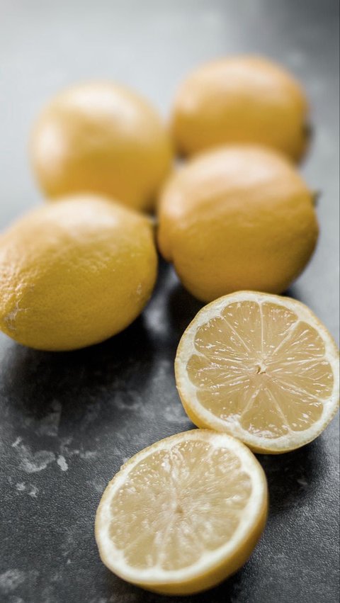 Lemon Bisa Bikin Kurus? Ini Fakta yang Harus Diketahui