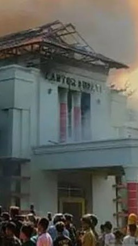 Kondisi Terkini Kantor Bupati Pohuwato Usai Dibakar Massa Tuntut Ganti Rugi Lahan Tambang, 10 Polisi Terluka