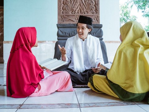 Law Prohibiting Noisy Children in the Mosque During Prayer