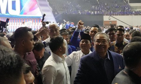 VIDEO: SBY Nyanyi Bikin Prabowo & AHY Asyik Goyang, Semua Tamu Rapimnas Joget