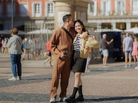 OOTD Ala Anak Muda, 10 Foto Raffi Ahmad dan Nagita di Madrid Bak ABG Pacaran