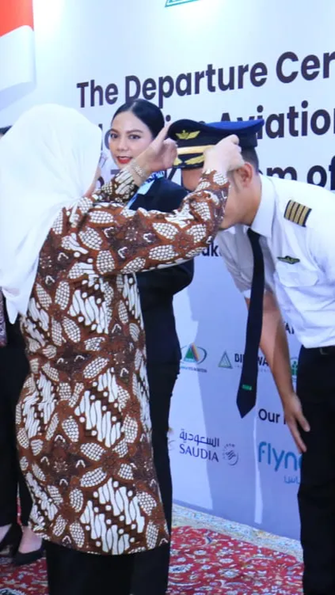 Menaker Lepas 224 Cabin Crew ke Arab Saudi