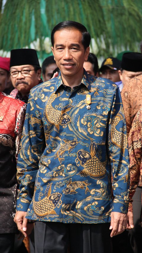 Kaesang Resmi Gabung PSI, Jokowi: Sudah Minta Restu<br>