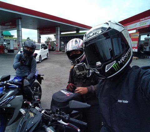 Air Pollution Not Only in Jakarta! This Man is Shocked to See Used Tissue Wiping His Wife's Face Turn Black After Riding a Motorcycle in Bali