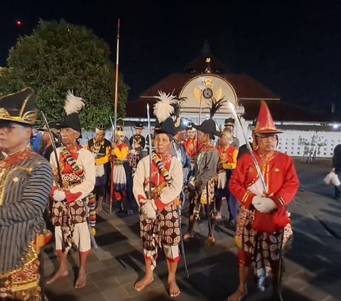 Mengenal Tradisi Miyos Gongso Keraton Yogyakarta, 2 Gamelan Pusaka Keluar dari Ruang Penyimpanan