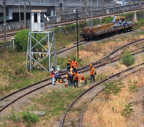 FOTO: Mengintip Depo Cipinang, Tempat Perawatan Kereta Api Terbesar di Indonesia