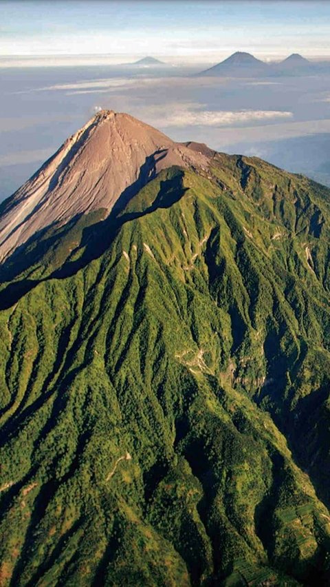 55 Quote Gunung yang Keren, Bijak, dan Memotivasi, Bikin Kita Cinta Alam