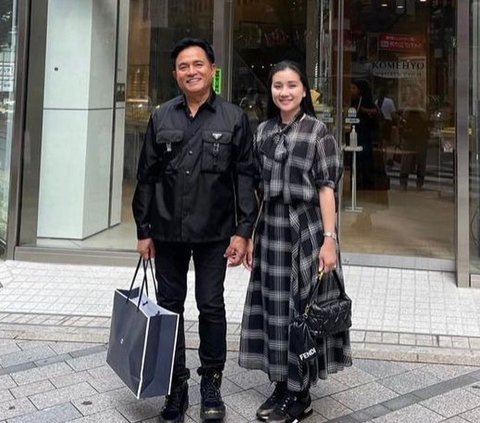 Beautiful Portrait of Yusril Ihza Mahendra's Wife Posing with Her Husband in Tokyo, Netizens Mistakenly Thought She Was the Eldest Daughter