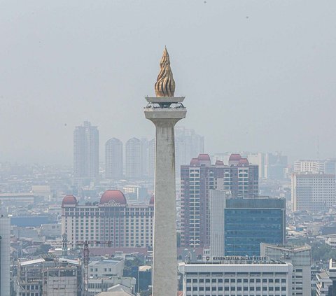 Kualitas udara di Jakarta terpantau kembali memburuk. Berdasarkan laporan IQAir, kualitas udara Jakarta pada Jumat (22/9/2023) pukul 15.00 WIB mencapai angka 152.