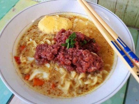 Resep Indomie Kornet Telur Kuah Susu