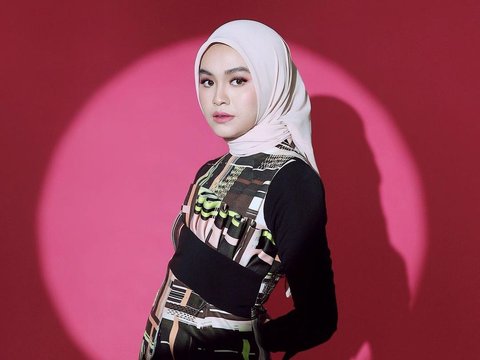 Portrait of Salma Salsabil, Criticized by Netizens for Changing Didi Kempot's Song Lyrics