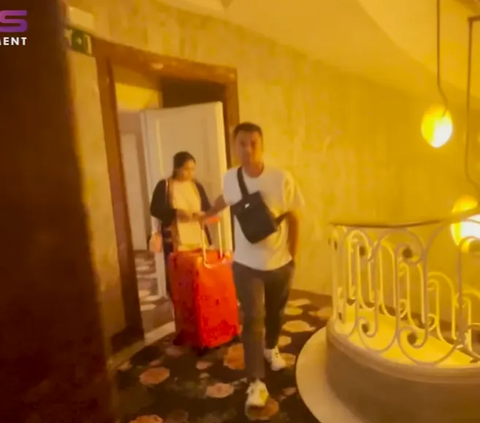 Portrait of the Hotel Where Nagita Slavina and Raffi Ahmad Stayed Together in Spain: Shh, There's a Bathtub next to the Bed