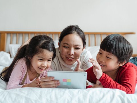 10 Tips Menerapkan Digital Parenting, Jadi Orangtua yang Imbangi Perkembangan Teknologi Anak