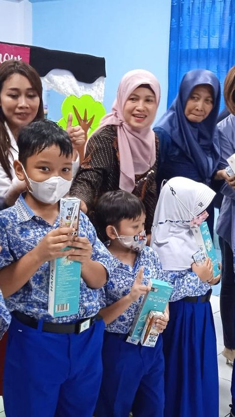 Interactive Ways to Equip Elementary School Students with Knowledge to Face Poor Air Quality in Jakarta Ala Polytron