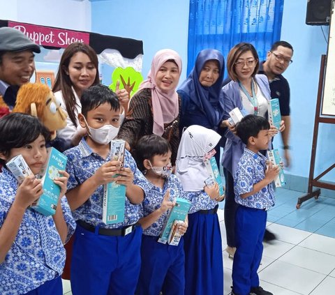 Interactive Ways to Equip Elementary School Students with Knowledge to Face Poor Air Quality in Jakarta by Polytron
