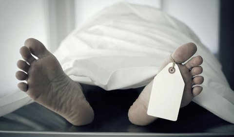 Satu orang pria berinisial A (30) tewas. Jasad korban dibawa ke RSUD Kota Bekasi untuk dilakukan autopsi.<br>