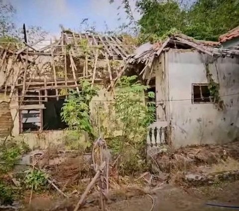 Hidup di Antara Puluhan Rumah Kosong, Keluarga Ini Tinggal di Kampung Mati Cigerut