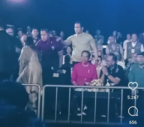 Viral Momen Artis Nekat Ajak Jokowi Berjoget, Paspampres Sigap Berdiri Langsung Menegur