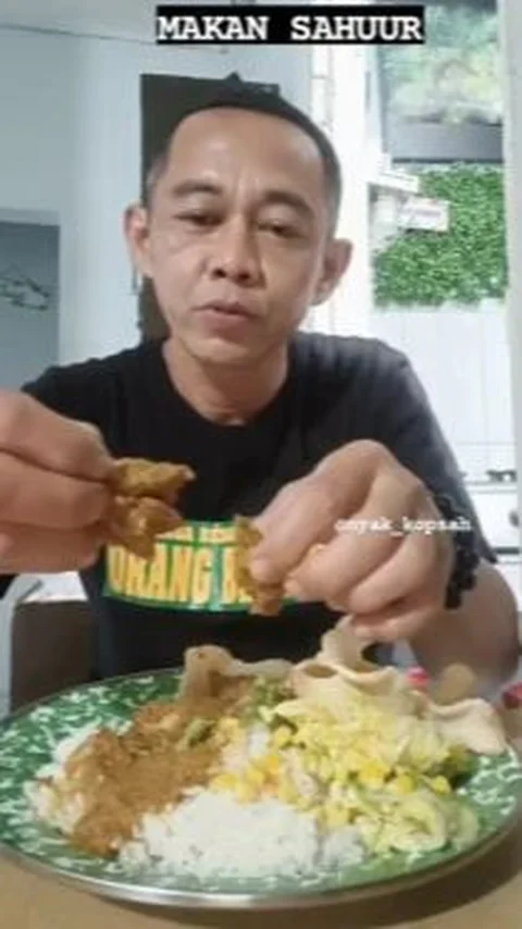 Merintis bisnis kuliner sejak 1998