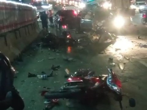 Kecelakaan Maut di Exit Tol Bawen Semarang, Truk Diduga Rem Blong Tabrak Sejumlah Kendaraan