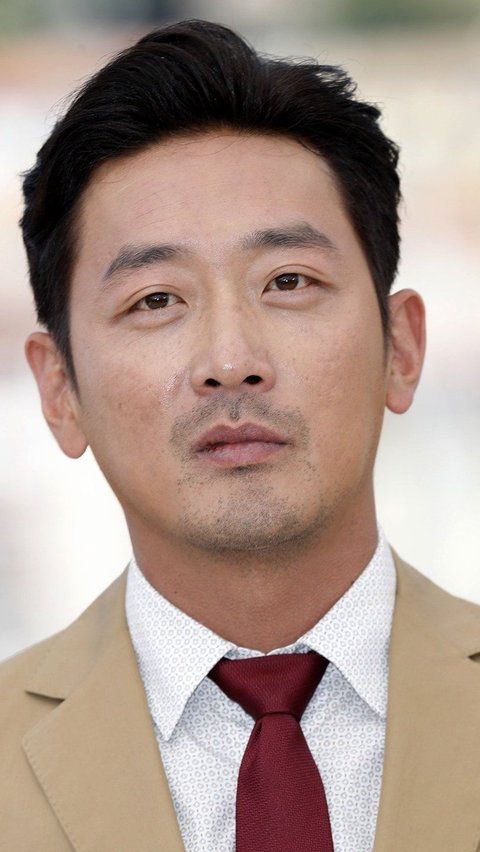 8. Ha Jung Woo