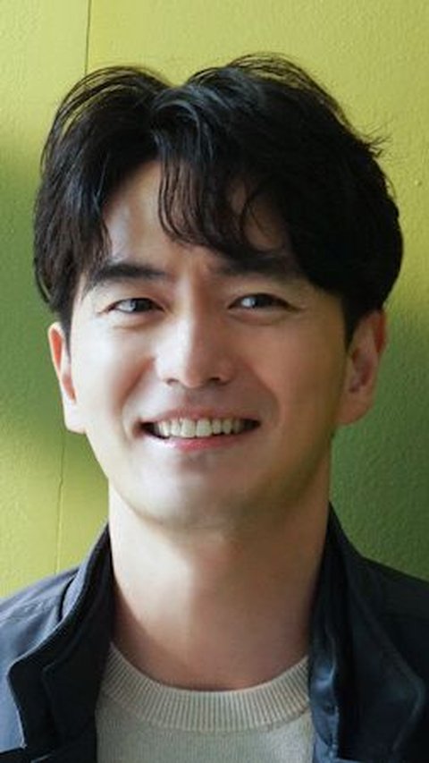 10. Lee Jin Wook