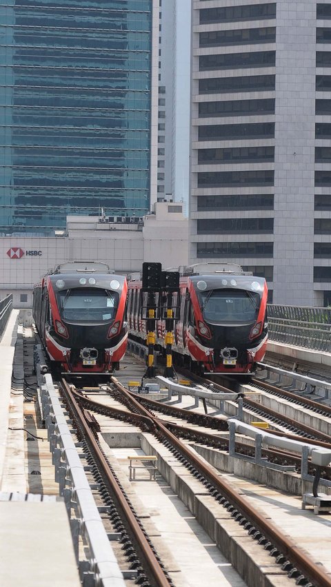 Penjelasan LRT Jabodebek soal Viral AC Bocor Bikin Lantai Basah<br>