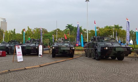 Jelang HUT ke-78 TNI, Panglima Yudo & Kapolri Senam Bareng hingga Deretan Alutsista Mejeng di Monas