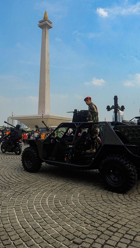 Rantis P6 ATAF saat ditampilkan dalam pameran Alat Utama Sistem Senjata (Alutsista) TNI di Lapangan Monas, Jakarta, Munggu (24/09/2023).