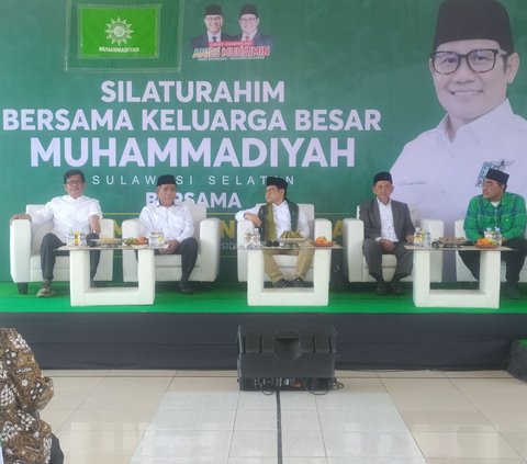 Cak Imin Milad, Anies Hadiahkan Helm dan Jaket Vespa: Selamat Ulang Tahun ke-17