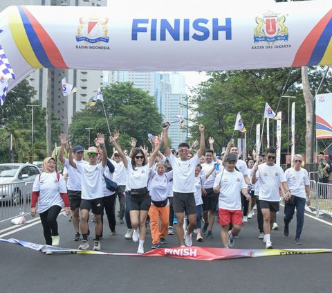 Kadin Gelar Fun Walk untuk Peringati HUT ke-55, Diikuti 5.000 Peserta