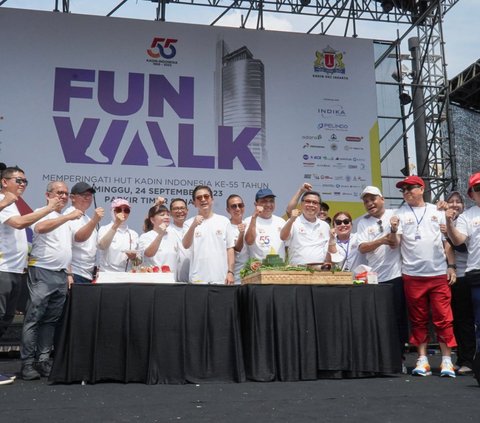 Kadin Gelar Fun Walk untuk Peringati HUT ke-55, Diikuti 5.000 Peserta