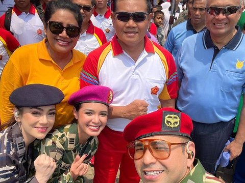 Berseragam Loreng dan Baret Merah, Potret Gagah Raffi Ahmad Pose Bareng Panglima TNI