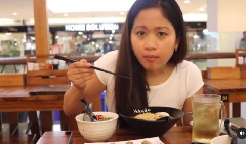 Merintis Jadi Food Vlogger