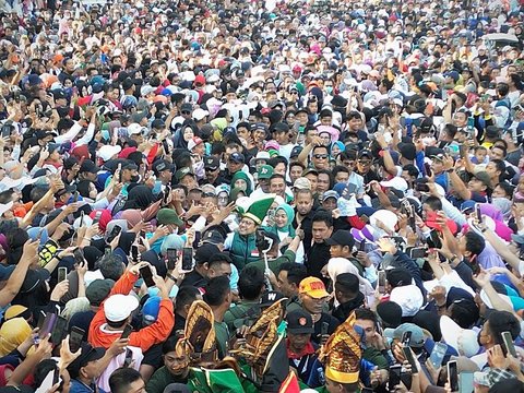 Penampakan Warga di Makassar Sambut Anies dan Cak Imin: Diklaim 1 Juta Orang yang Hadir