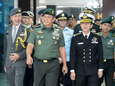 Pangkostrad Terima Kunjungan Kehormatan Panglima Angkatan Bersenjata Singapura