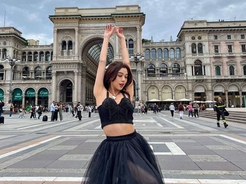 8 Foto Cantik Gabriella Ekaputri di Milan Fashion Week Spring Summer 2024