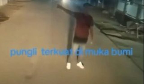 Dalam videonya, sopir truk tersebut mengeluhkan aksi pungli di daerah Babelan yang disebut sudah tidak wajar.<br>