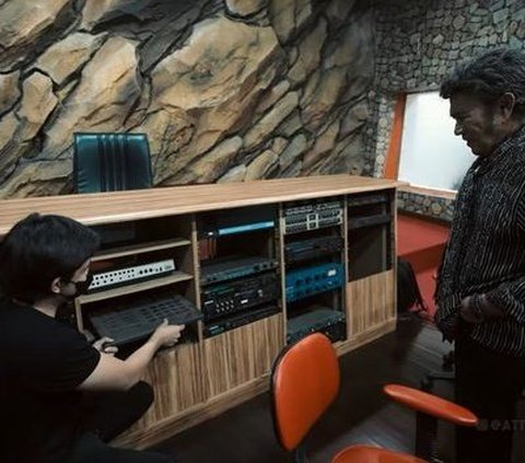 Rhoma Irama Ingin di Makamkan di Studio Miliknya yang Miliki Luas 5000 Meter Persegi, Penampakan Gua Sontak Jadi Sorotan