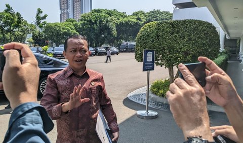 Beberapa yang datang ialah Menteri Koordinator Bidang Perekonomian Airlangga Hartarto, Menteri Lingkungan Hidup dan Kehutanan (LHK) Siti Nurbaya, dan Menteri Investasi/Kepala BKPM Bahlil Lahadalia.