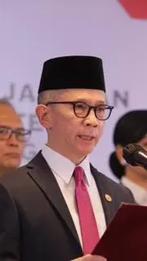 OJK: Transisi Energi Bersih Bisa Ganggu Stabilitas Ekonomi dan Sosial<br>