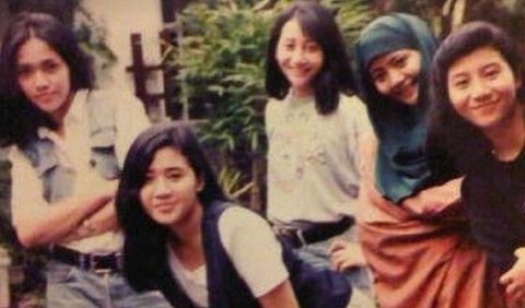 Foto lawas Maia Estianty dikomentari rekan artis dan public figure. Salah satunya Sandra Dewi.<br>