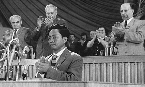 Senyum Soeharto dan Perintah ‘Bereskan’ DN Aidit