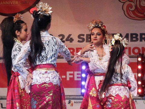 FOTO: Tari Tradisional Bali Beri Warna Kemeriahan Asia Fest 2023 di Rumania