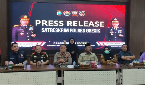 AKBP Adhitya lantas menjelaskan kemungkinan dihapus atau terhapusnya rekaman CCTV itu. Ia menyebut, jika rekaman CCTV itu sengaja dihapus atau terhapus, maka akan terjejak log file dari rekaman itu<br>