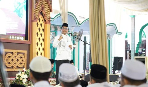 Mahfud memandang ada peran ulama termasuk santri-santri dari kiai Hamid memperjuangkan Indonesia merdeka.