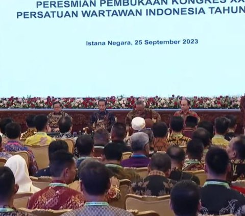 Jokowi Ungkap Penyebab Regulasi Publisher Rights Tak Kunjung Rampung