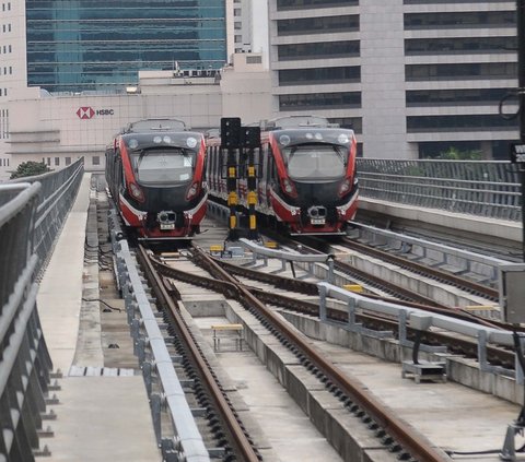 Diketahui, LRT Jabodebek sudah mulai beroperasi sejak Agustus 2023. Transportasi berbasis rel ini melintasi Cibubur, Cawang, Dukuh Atas, hingga Bekasi Timur.<br>