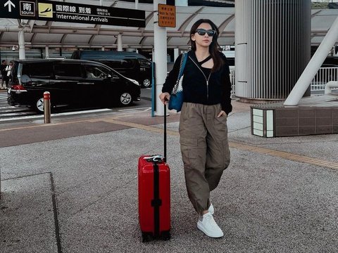 8 Potret Liburan Alisia Rininta Bintang Sinetron 'TAKDIR CINTA YANG KUPILIH', Tampil Sangat Cantik