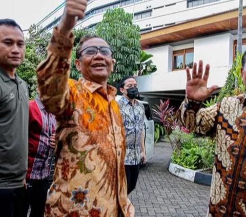 Menko Polhukam Mahfud MD menghadiri acara Halaqah Kebangsaan bertema 'Peran Pesantren dalam Merawat Kehidupan Berbangsa dan Bernegara' di Pondok Pesantren Al-Falah, Jember, Jawa Timur, pada Minggu, (24/9) lalu.